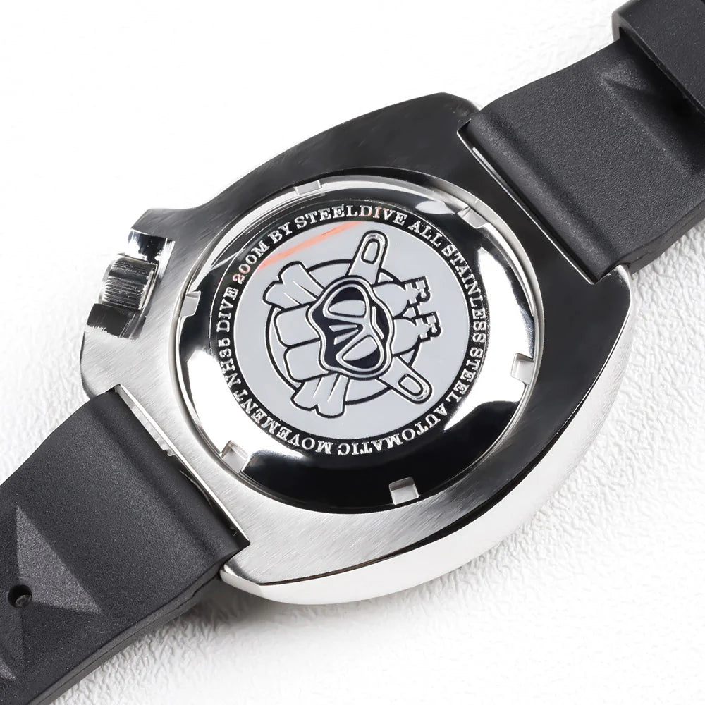 Steeldive "Captain Willard Turtle". Green Dial. NH35.