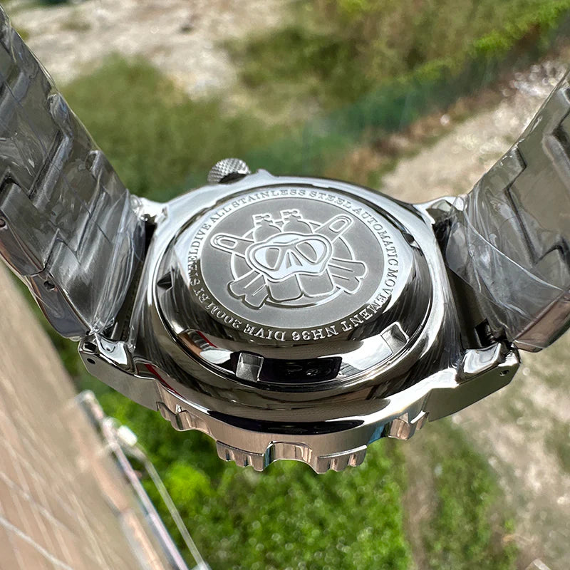 Steeldive SD1984 "MONSTER". NH36. Black Dial. Stainless Steel Bracelet